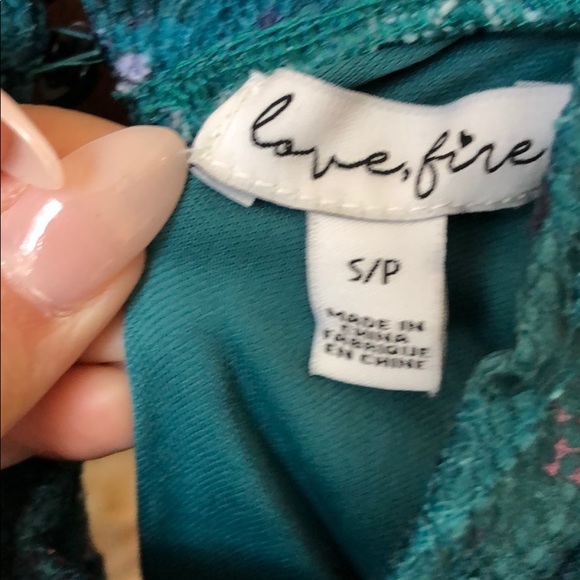 Turquoise blouse - Picture 2 of 3